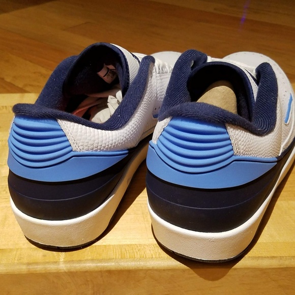 Air Jordan 2 Retro Low - UNC Mens sz 10.5 - Picture 4 of 6